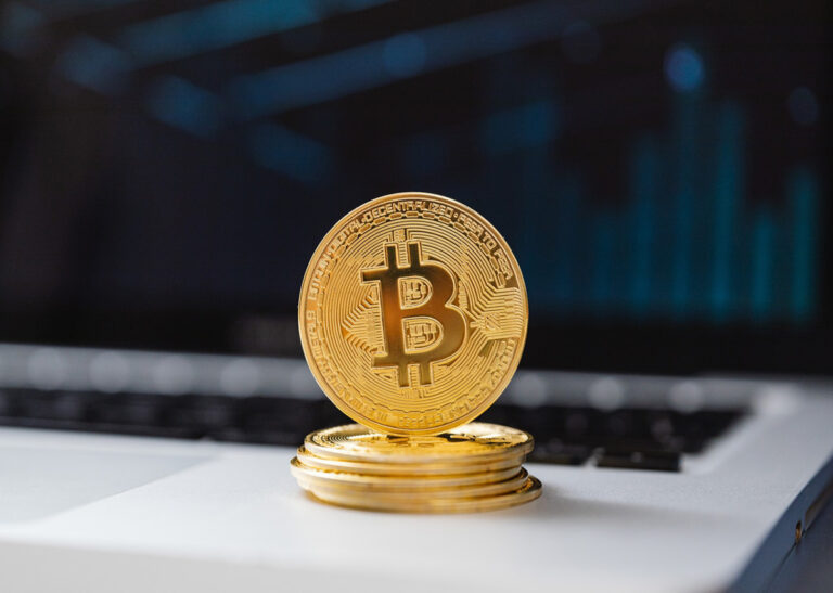 Cryptocurrency vs. Stock Market: Where Should You Invest?