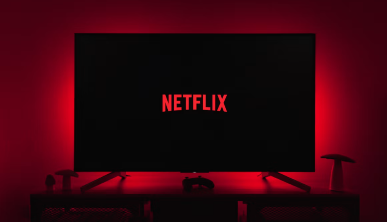 Netflix, Inc. : Streaming Aggregation Strategy Sparks Renewed Institutional Buying Interest